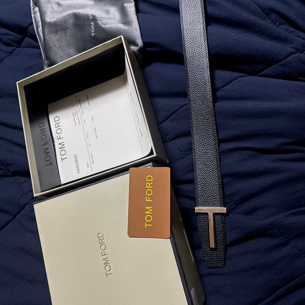 톰포드 블랙 가죽 T로고 벨트