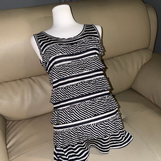 stripe pattern frill detail sleeveless 