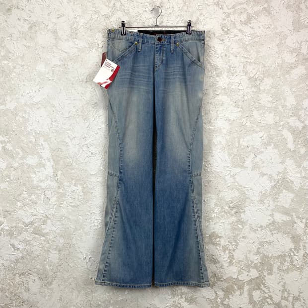 리바이스 엔지니어드 진 로우 라이즈 부츠 컷 데님 팬츠