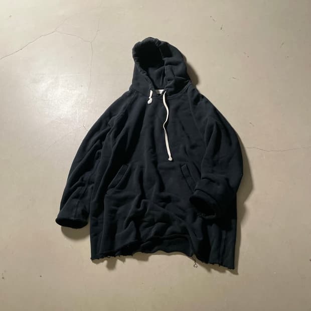 파세타즘 Cut-Off Hem & Cuff Pullover Hoodie