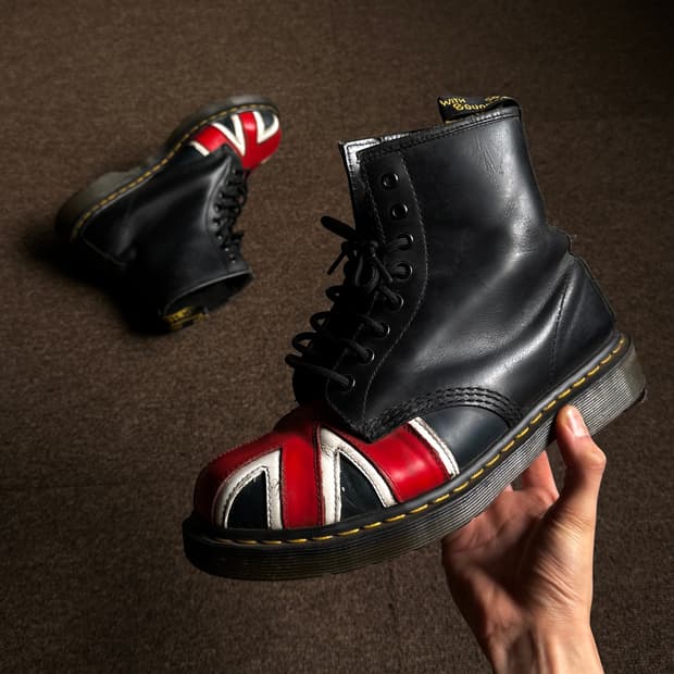 Dr. Martens 유니언 잭 8홀 부츠
