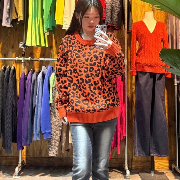 L FETCH 패치선데이 레오파드 오렌지 라운드 니트
