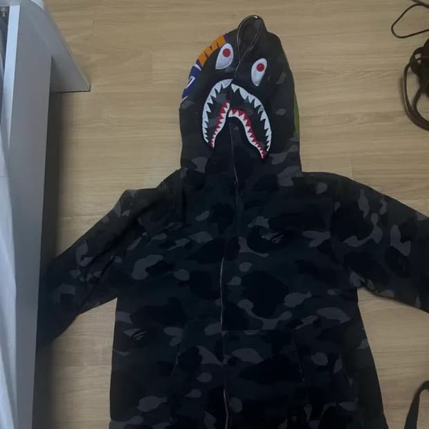 베이프 샤크후드 블랙 M