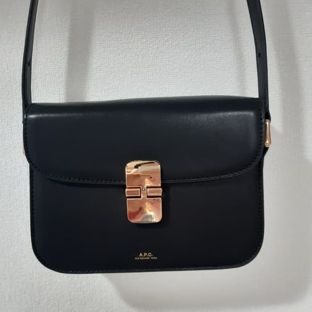 A.P.C. 숄더 크로스백 