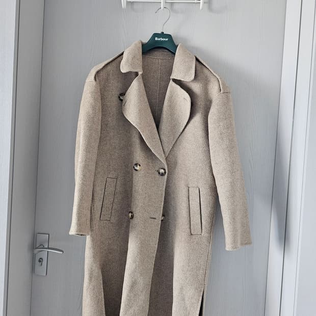 간절기용 라마 울 코트