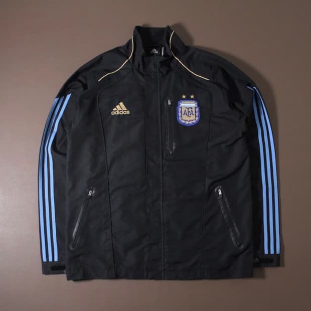 아르헨티나 금장 바람막이