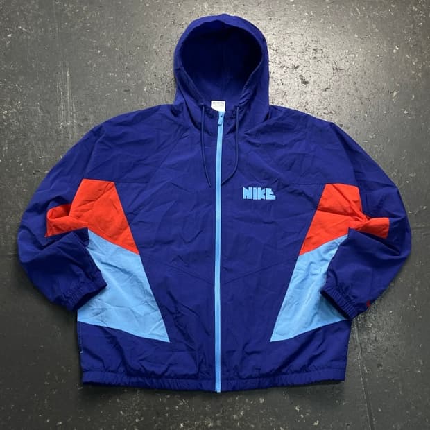 105 나이키 스포츠웨어 윈드러너 바람막이