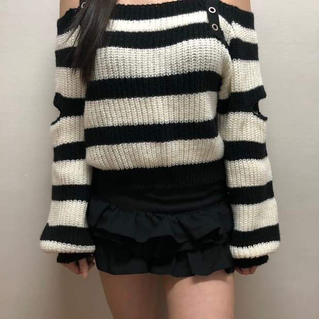 빈티지 블랙 스트라이프 펑크 니트