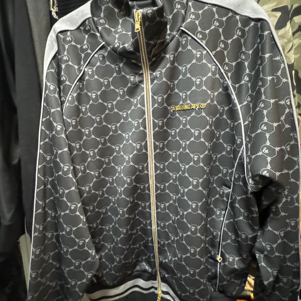 Bape Track Zipup / 일본에서 구매