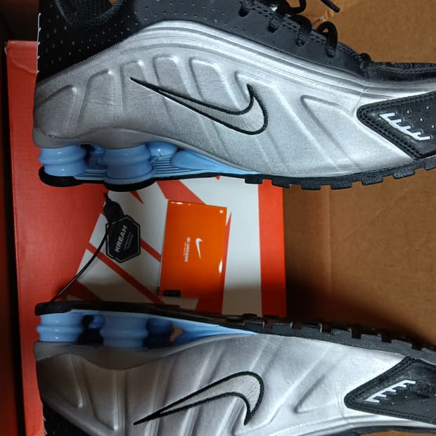 [270] 나이키 샥스 R4 메탈릭 실버 블랙