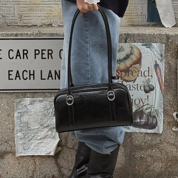 슈펜 클래식 바게트 버클 숄더백