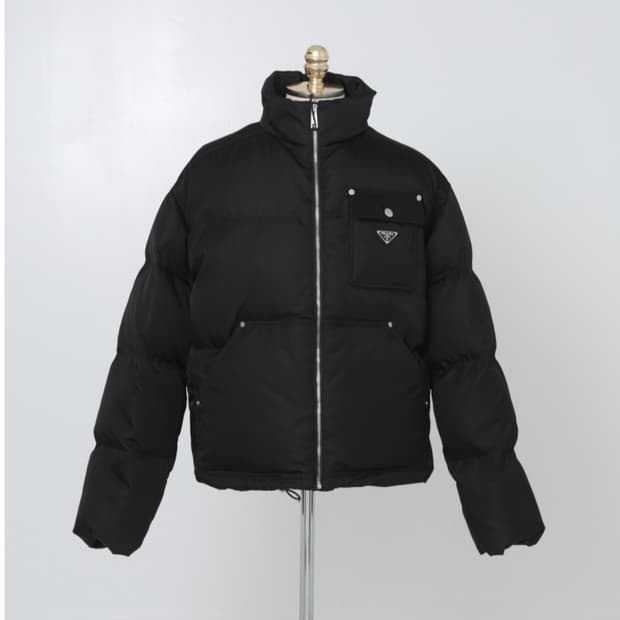 프라다 남자 크롭 다운 패딩팔아요