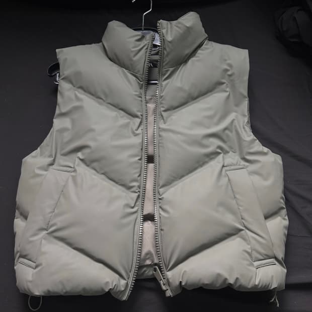 자라 패딩조끼 카키