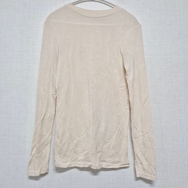 아이보리 베이직 긴팔티셔츠
