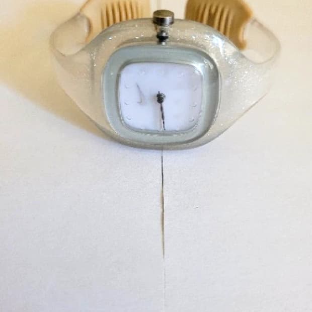 나이키 프레스토 아날로그 스파클링 디자이너 뱅글 시계