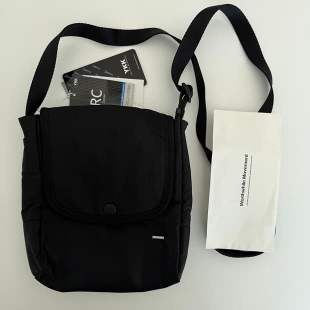 월스와일무브먼트 가방 숄더백 판매합니다. 새상품