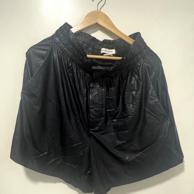 이자벨마랑 Faux Leather 반바지 