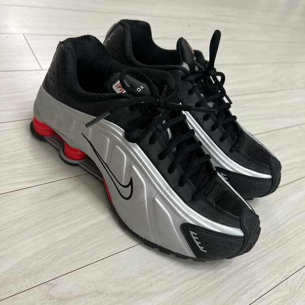 샥스 r4 블랙 메탈릭실버