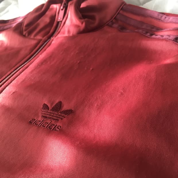 아디다스 트랙탑 레드