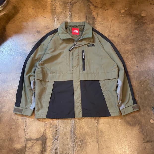 노스페이스 올드스쿨 카키 배색 윈드 자켓 