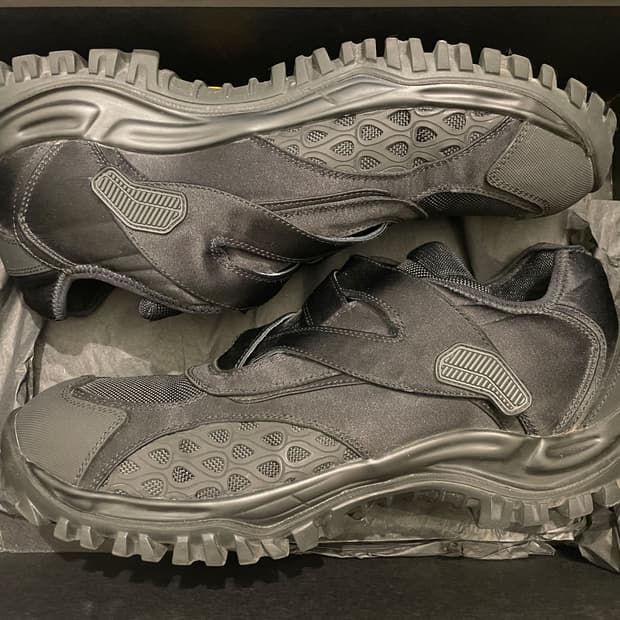 키코 코스타디노브 하크만 슈