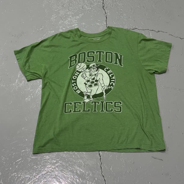 올드네이비 보스턴 셀틱스(Boston Celtics) 빈티지 티셔츠