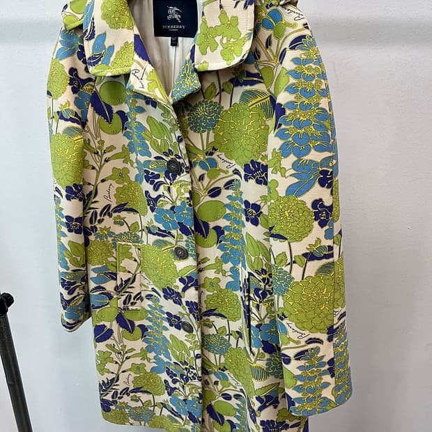 여) 버버리 이태리 플로럴 코트