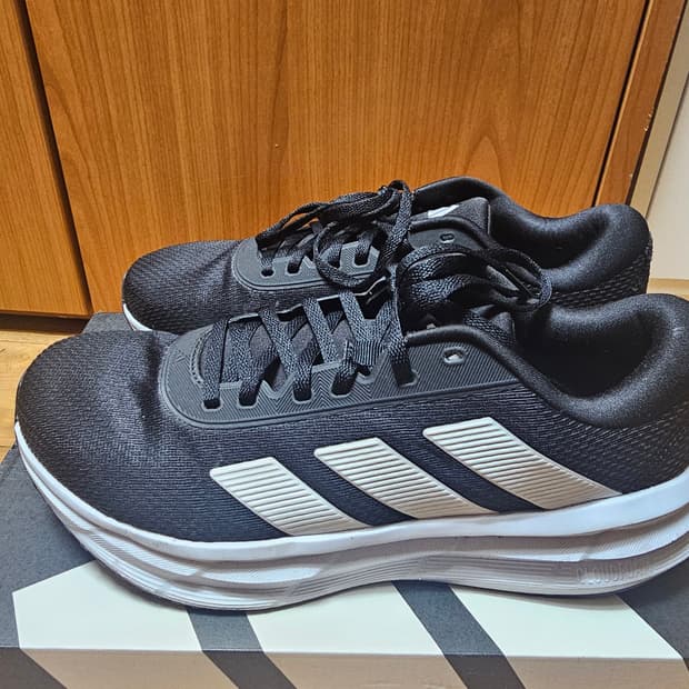 아디다스 갤럭시 런 270mm (1회 착용)