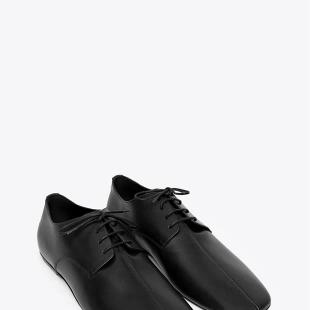 드리스 반 노튼 레이스업 플랫 더비 44