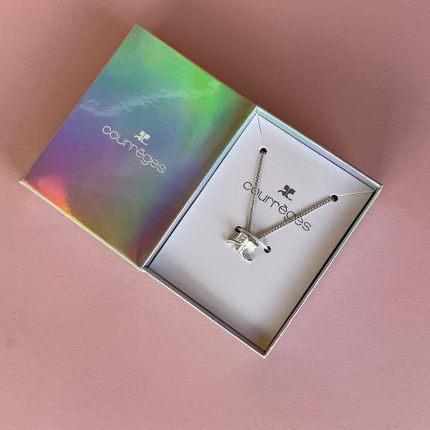[새상품]Courrèges 쿠레주 하프 큐빅 AC 로고 목걸이 