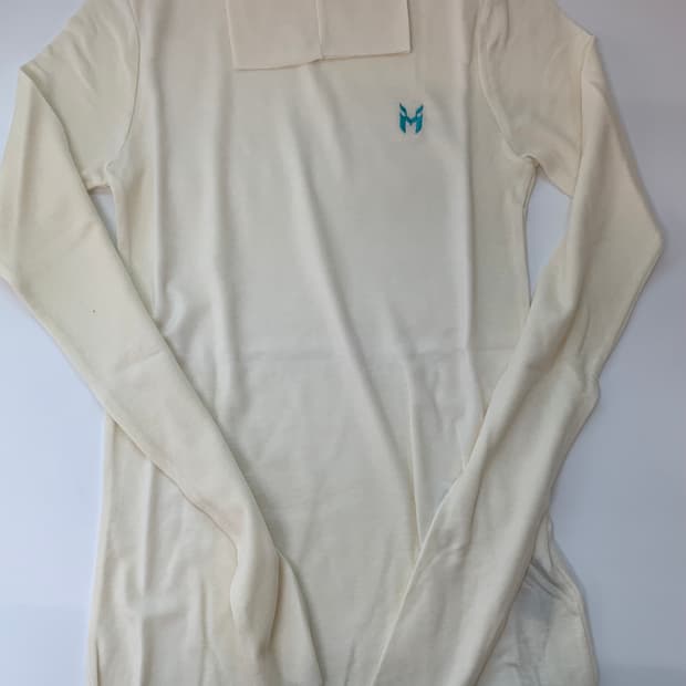 슬림핏 긴팔 이너 탑