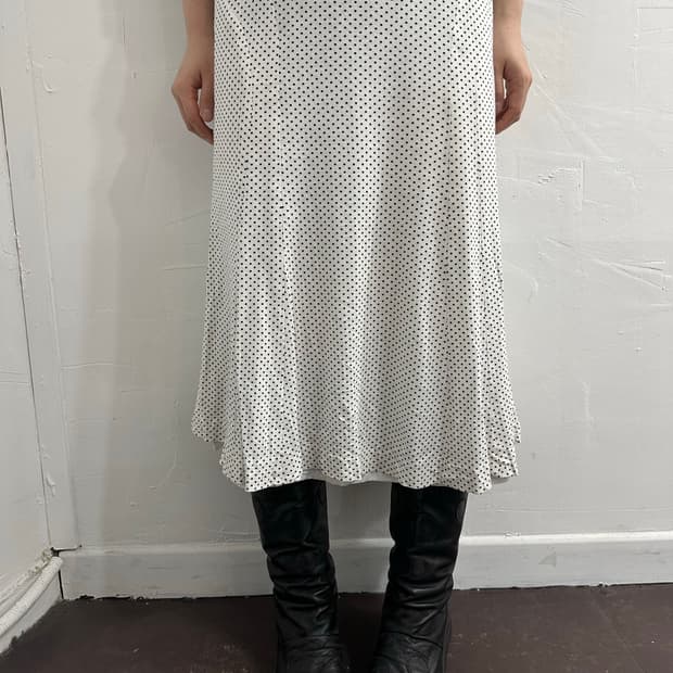 dot skirt