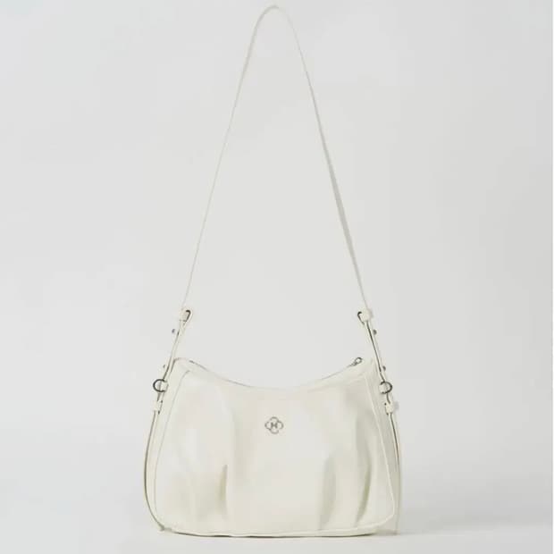 히어리 구디백 미니 구효민 구디 베이비 식스 포켓백 아이보리