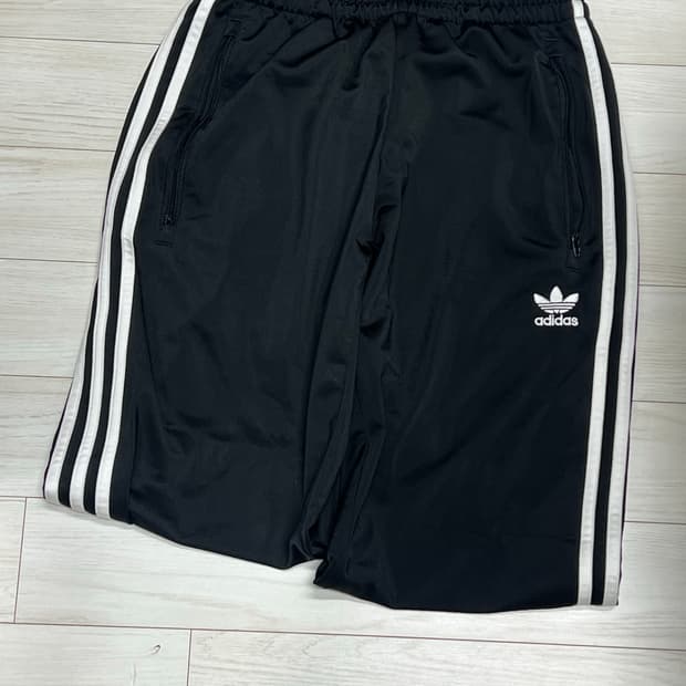 아디다스 트랙팬츠 ED6897 s사이즈