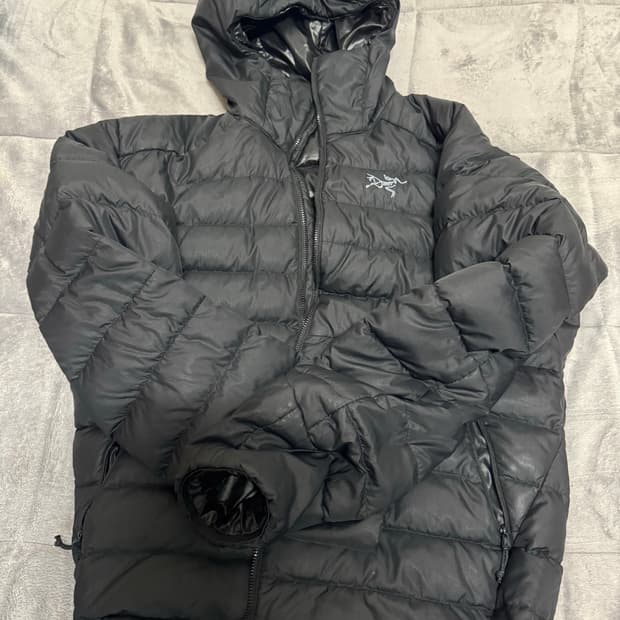 아크테릭스 세륨 후디 블랙