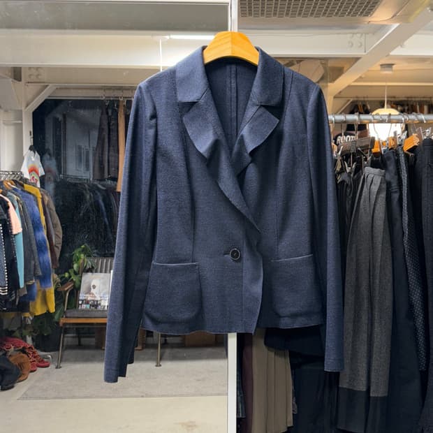 아티잔 울 프릴 자켓