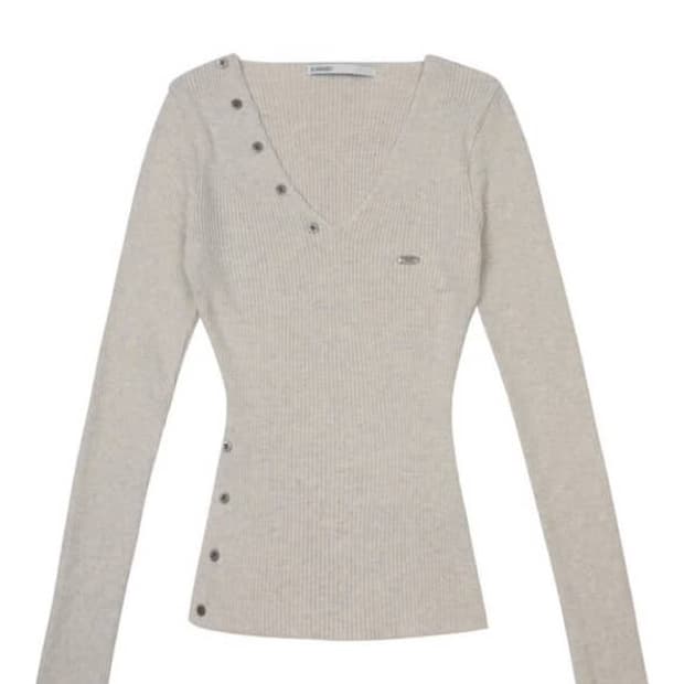 보헤미안서울 버튼 브이넥 슬릿 니트