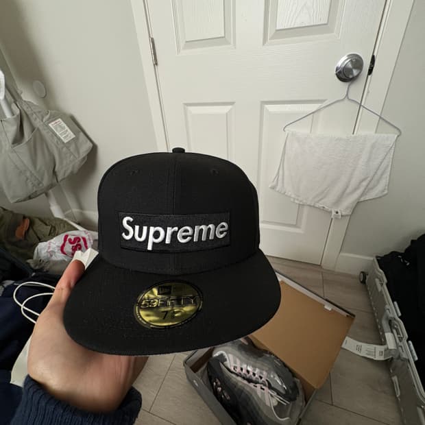 슈프림 뉴에라 양키스 스냅백 7 3/8 738