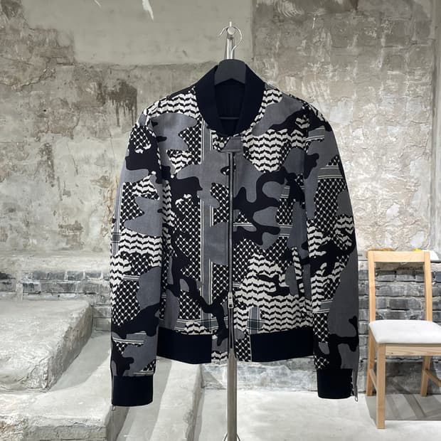 닐바렛 그레이 카모플라쥬 지오메트리 투 웨이 봄버 자켓