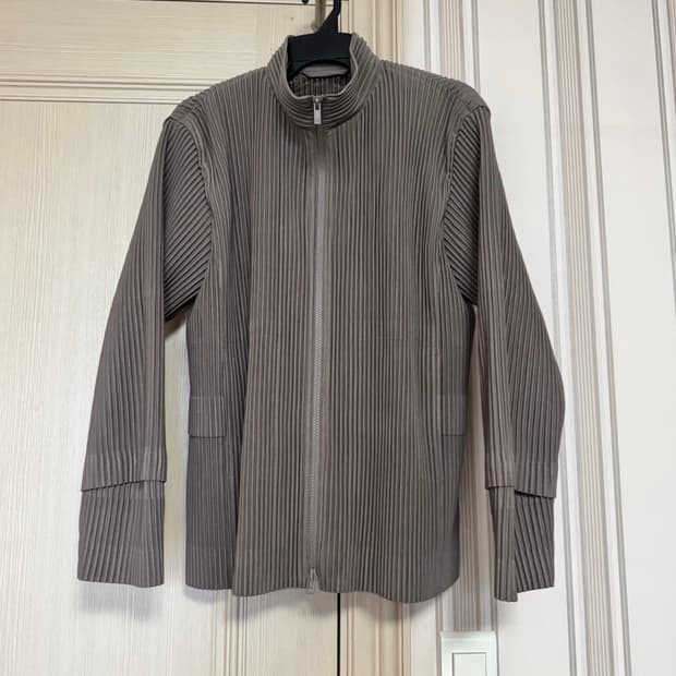 이세이미야케 옴므플리세 jc142 집업 2사이즈