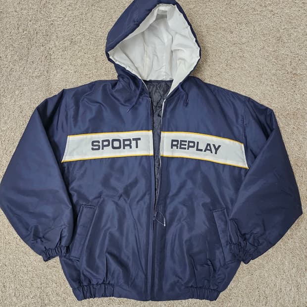 SPORTS REPLEY 90s 올드스쿨 백로고 누빔 안감 후드 집업