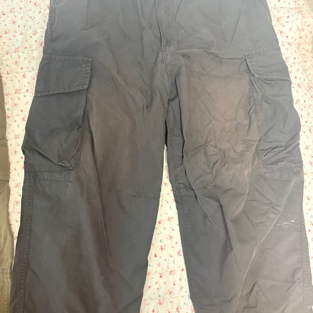 유니클로 U 와이드핏 파라슈트 카고팬츠 블랙,카키,베이지 S사이즈