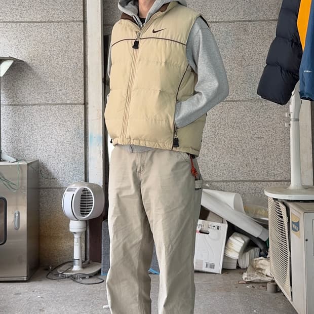 나이키 ACG 로고 파이핑 조끼 패딩