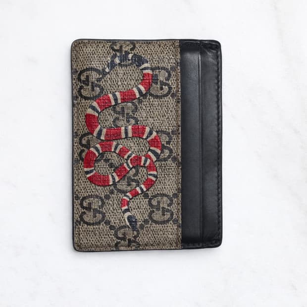 구찌 GG 슈프림 킹스네이크 카드지갑 정품
