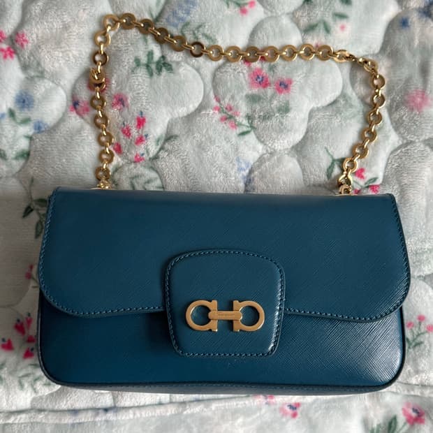 살바토레 페레가모 간치니 로리 숄더백