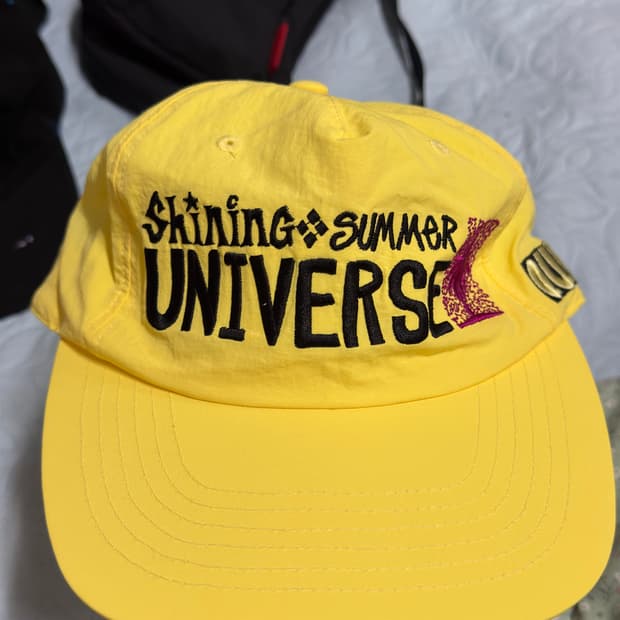 ONEUNIVERSE 캡 옐로우 모자
