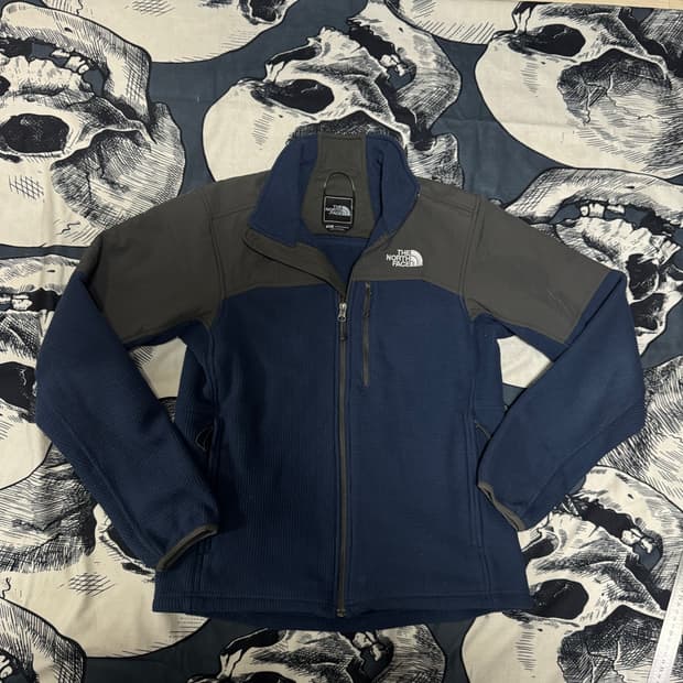 노스페이스 풀집업 플리스 S 90 사이즈