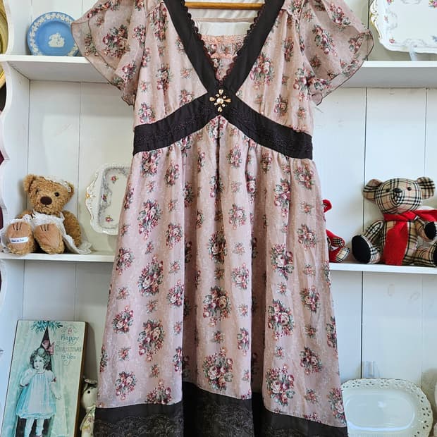 axes femme 로즈 패턴 레이스 쉬폰 원피스