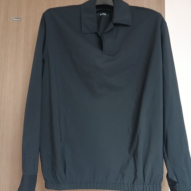 시스템옴므 2024 다크네이비 풀오버 카라 티셔츠 105