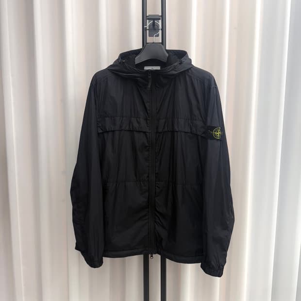 [XXL] 24SS 스톤아일랜드 크링클랩스 후드 바람막이 블랙